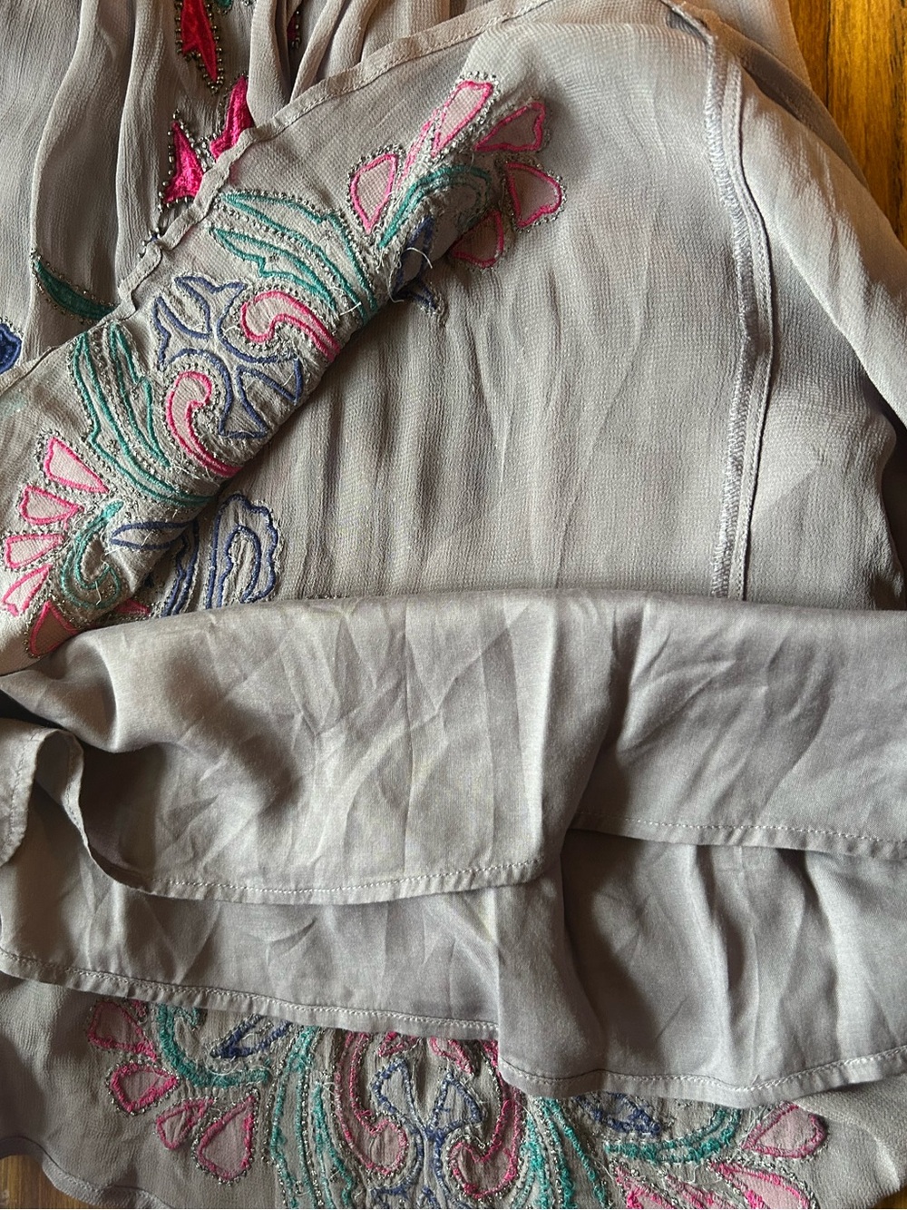 Anthropologie Embroidered Midi Dress Tie Waist Gray Lavender US 0 - Picture 8 of 10